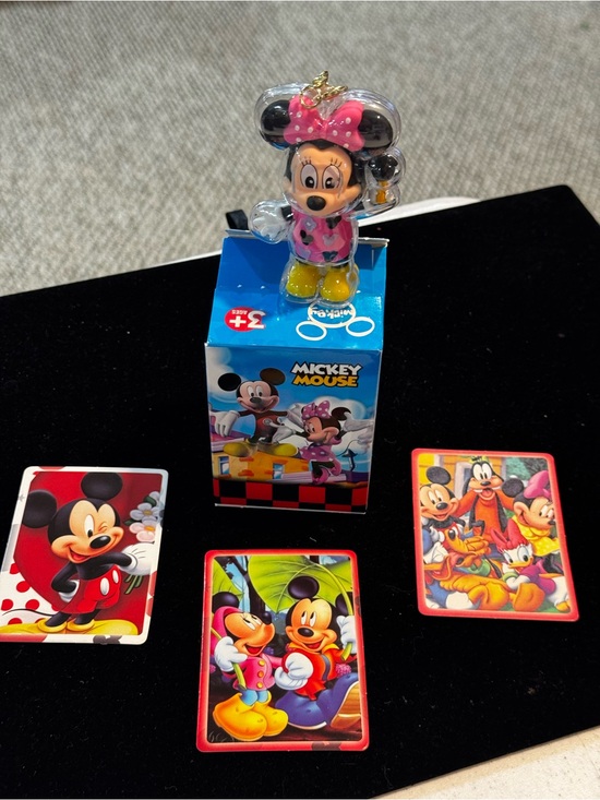 POP MART Accessories - Disney Mickey Mouse Collectible Box keychain Minnie